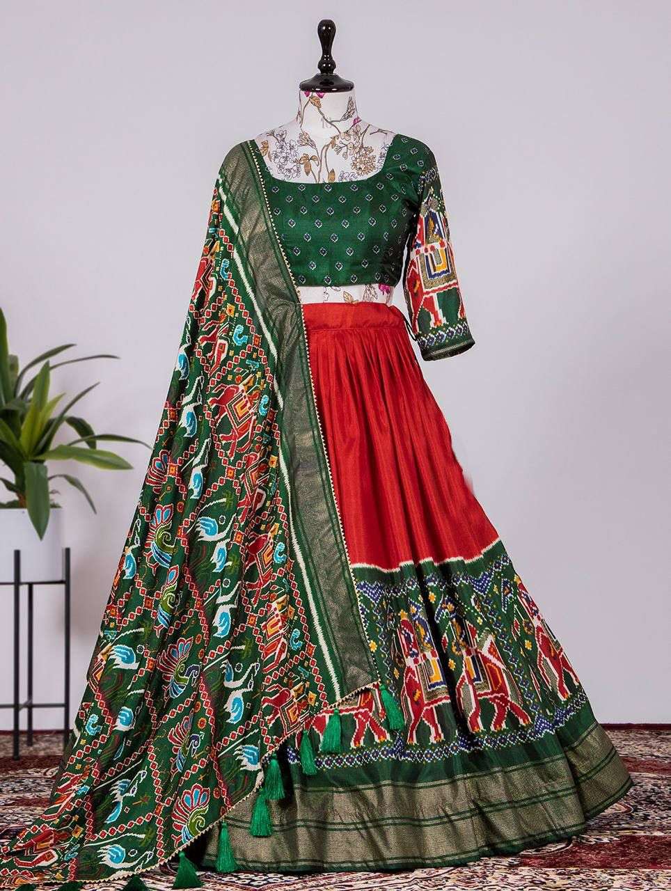 KB-7031 BY AQSAWHOLESALE BUTTER SILK PRINT HAND WORK NAVRATRI LEHENGA