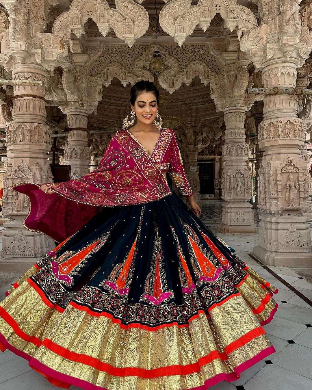 ALC-040 BY AQSAWHOLESALE HEAVY MUSLIN COTTON WORK NAVRATRI LEHENGA