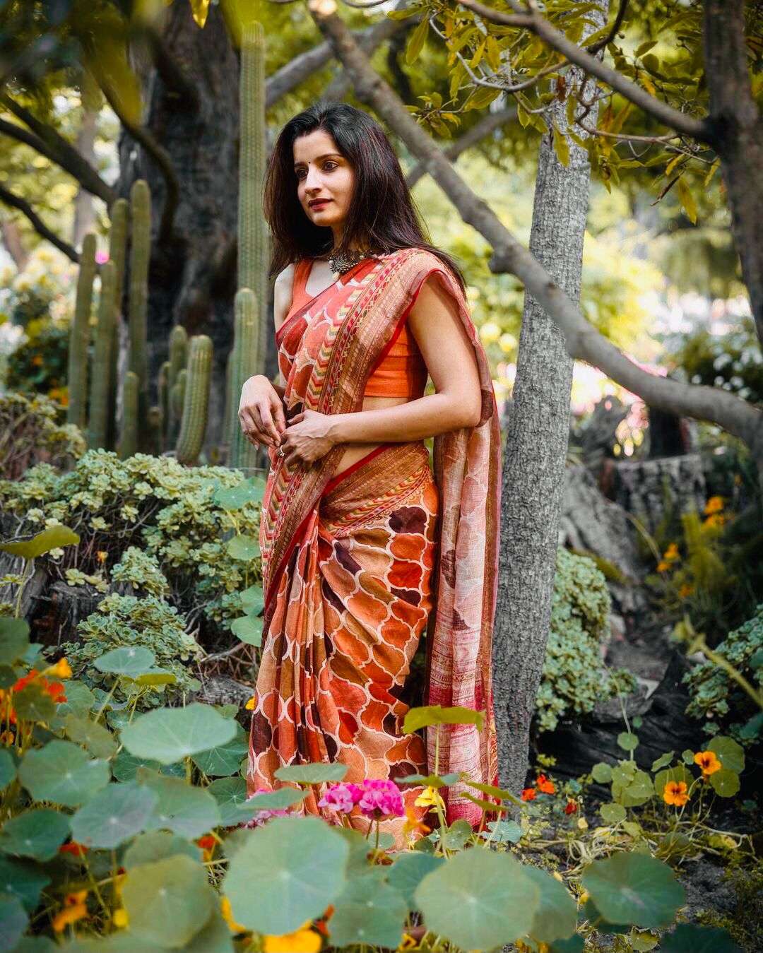 NT-556 BY AQSAWHOLESALE PURE LINEN COTTON PRINT CASUAL SAREE