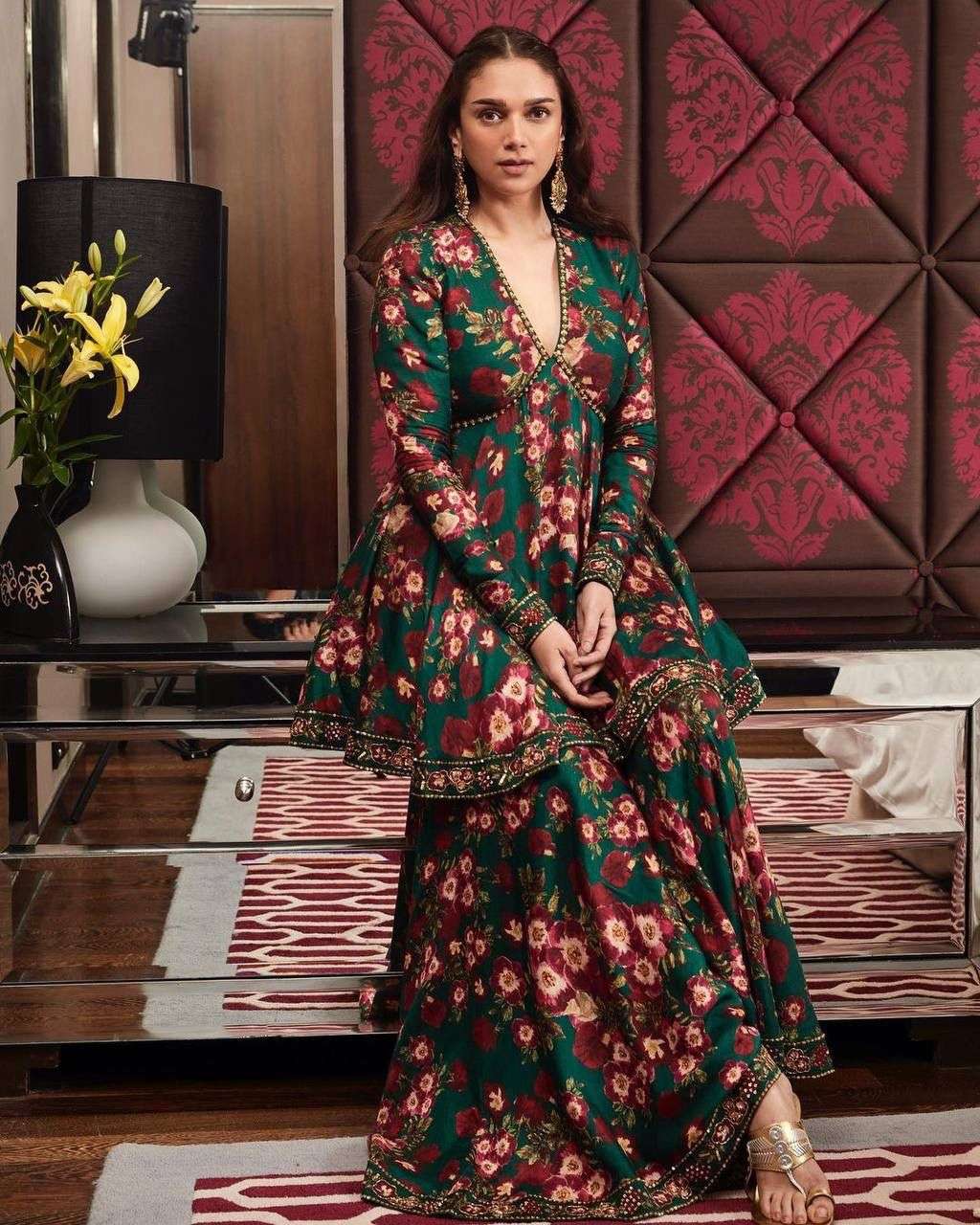 LC-976 HIT DESIGN BY AQSAWHOLESALE GEORGETTE PRINT READYMADE SHARARA SUIT