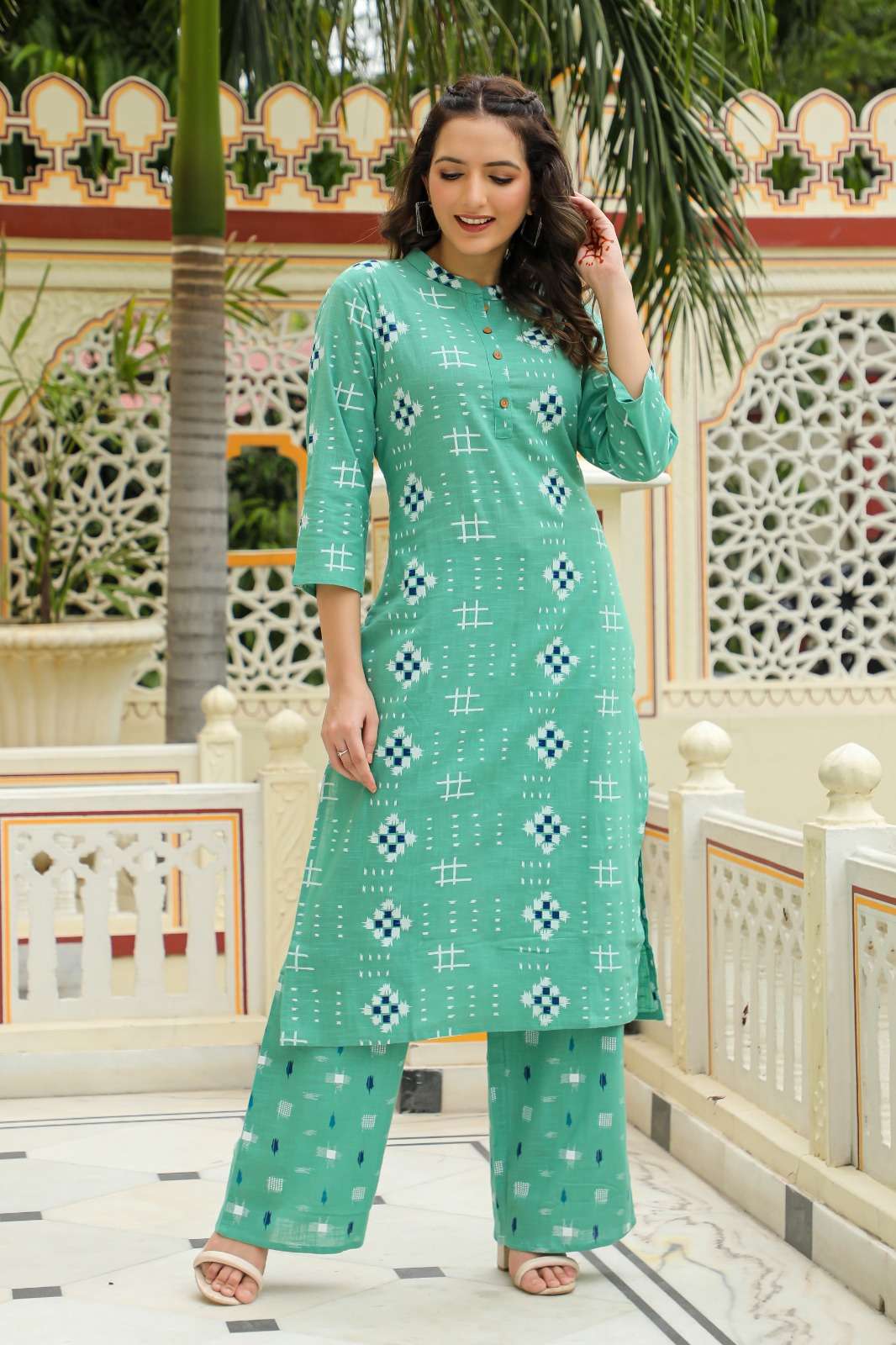 MS-1124 HIT DESIGN BY AQSAWHOLESALE COTTON SLUB PRINT WORK KURTI AND PANT