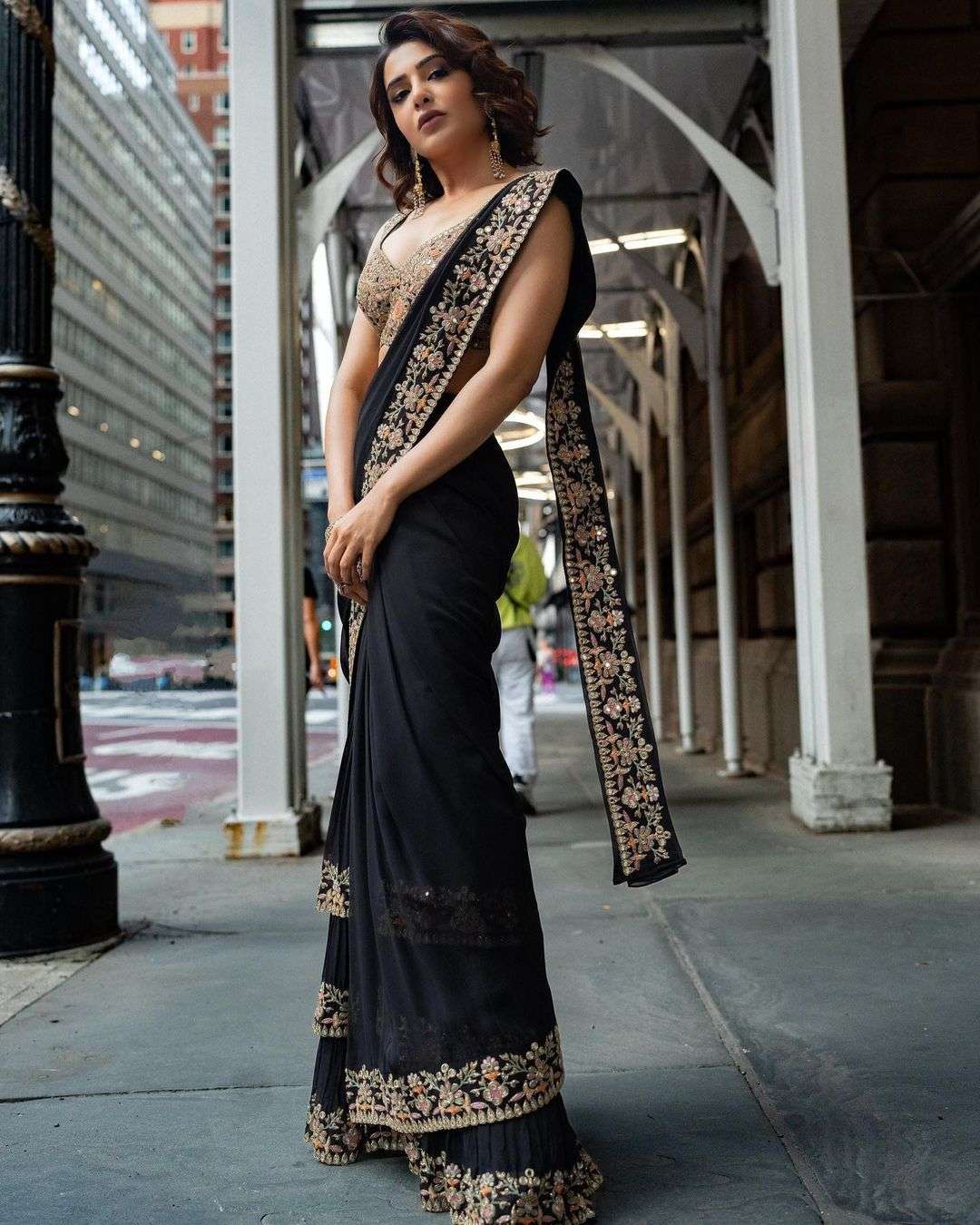 SAMANTHA BY AQSAWHOLESALE FAUX GEORGETTE HEAVY WORK SAREE