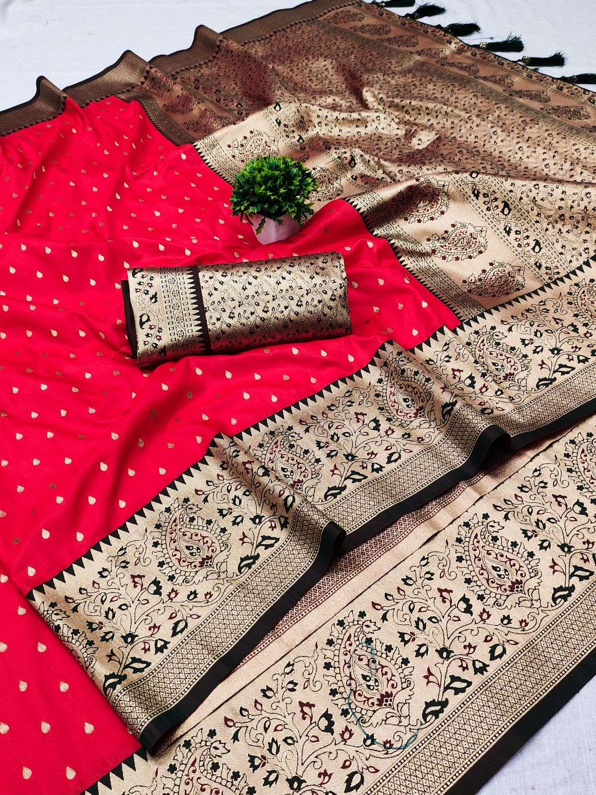 SARGAM SILK BY AQSAWHOLESALE SOFT KANJIVARAM SILK CASUAL FESTIVE WEAR SAREES