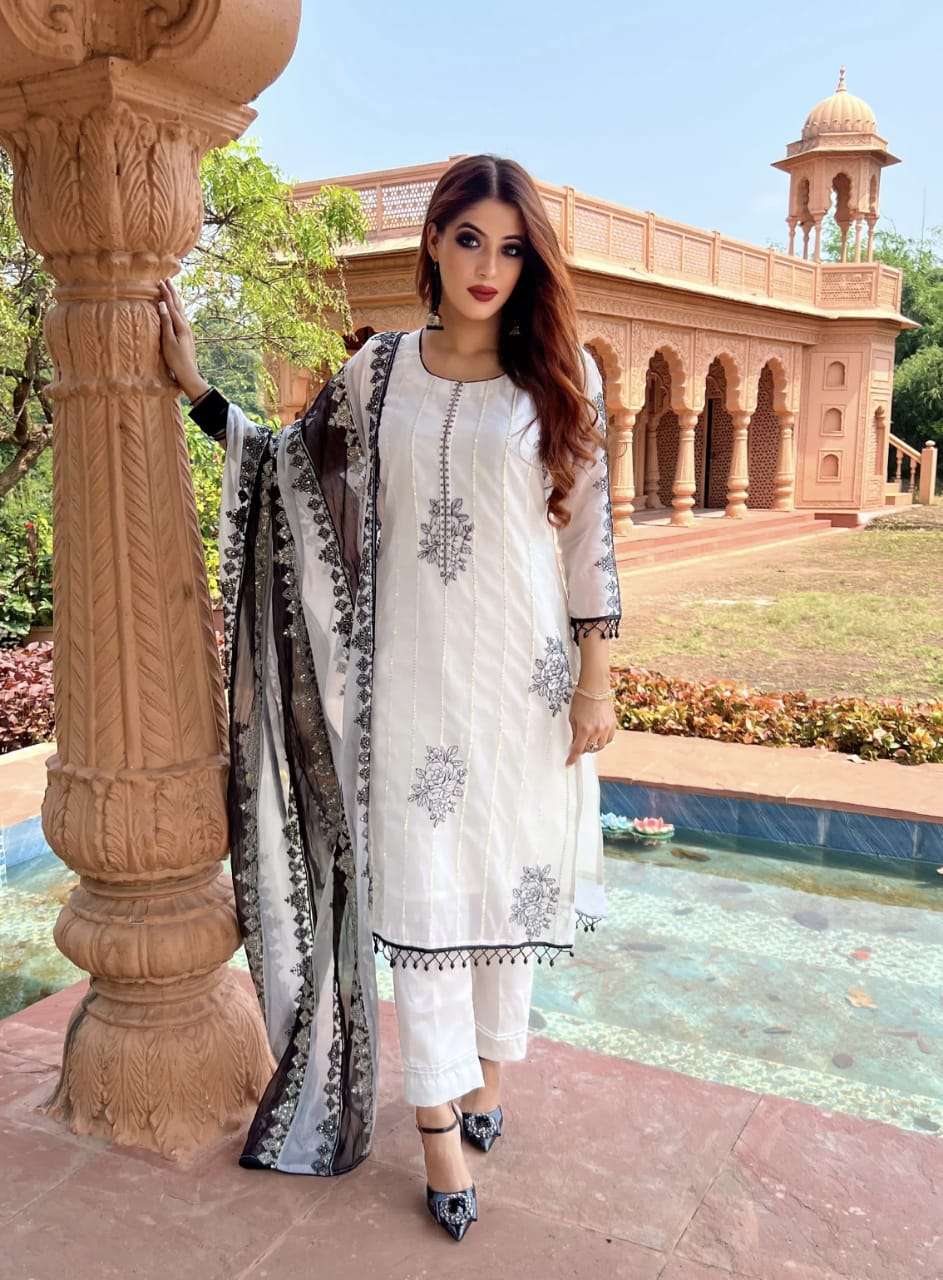 ZD-140 NX BY ZEEN DESIGNS SOFT ORGANZA EMBROIDERY WORK PAKISTANI DRESSES