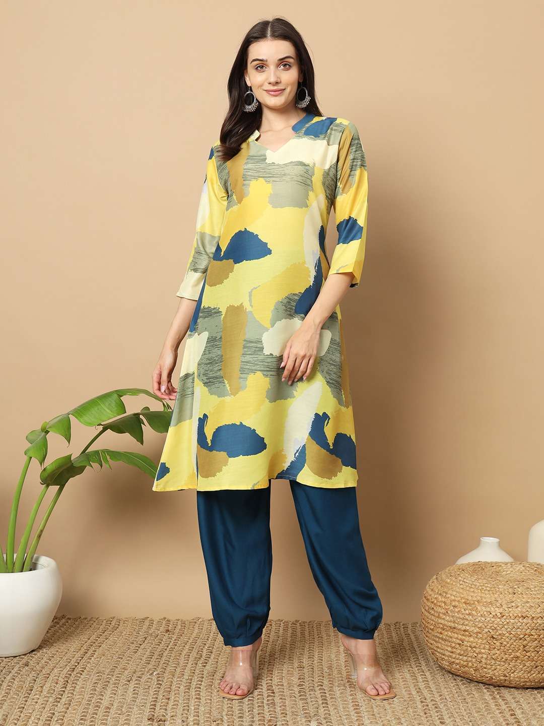 ROZAA-003 BY AQSAWHOLESALE MUSLIN DIGITAL PRINT KURTI & PANTS